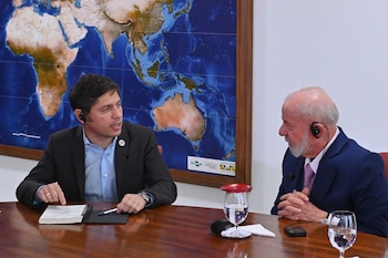 Luiz Inácio Lula da Silva hablando con Kicillof (EFE)