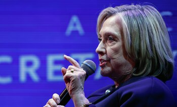 Clinton destaca los logros económicos