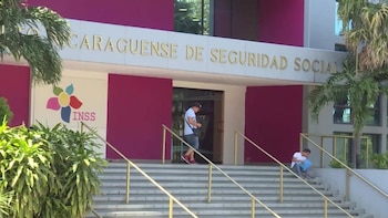El Presupuesto General de Nicaragua prevé transferir 5.179,7 millones de córdobas al INSS en 2026, la cifra más alta de la serie reciente. (Imagen retomada de CNN)