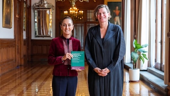 Sheinbaum recibe a Mariana Mazzucato, economista internacional, para hablar del Plan México