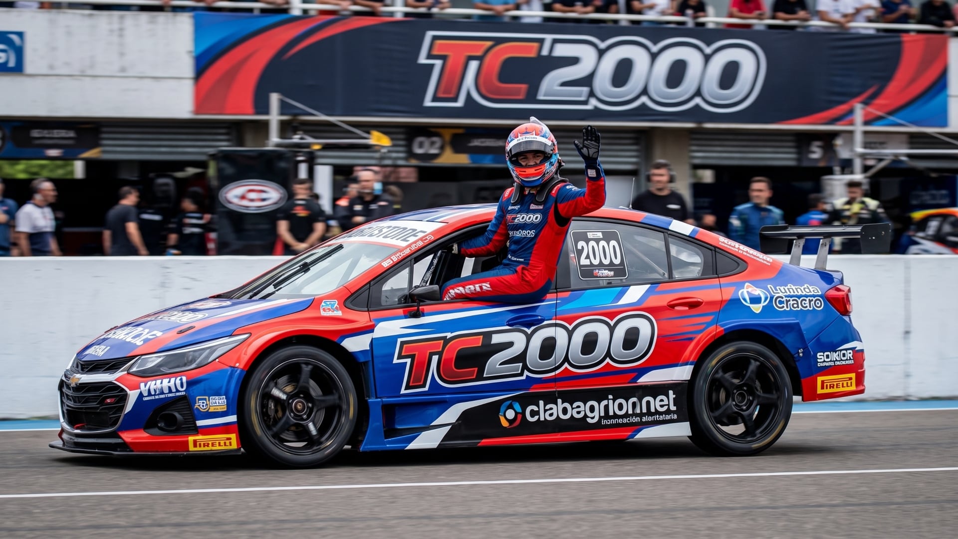 Luis Ángel “El Flaco” cambia el escenario por las pistas y debuta en la categoría TC 2000