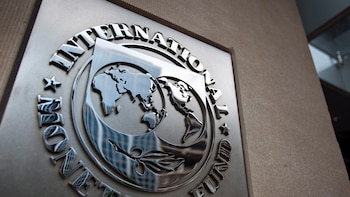 Colombia tendrá que volver a solicitar créditos al FMI ante crisis económica que dejó Petro: por qué sería más barato pagarle préstamos hasta por USD20.000 millones