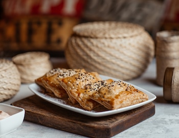 Borekas de queso y mezcla