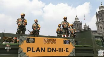 En el desfile participan elementos