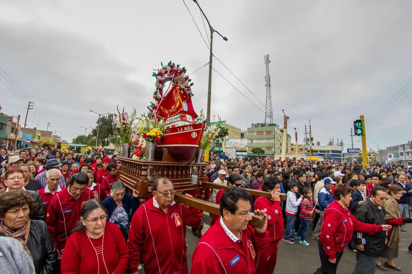 Ley de sábados no laborables para creyentes regresa al Congreso, tras observación de Keiko Fujimori