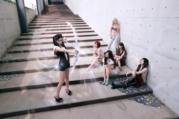 La agrupación programó su debut en Japón para el 9 de diciembre con el álbum recopilatorio N=MIXX - JYP Entertainment