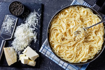 Preparar una "cacio e pepe"