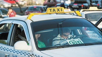 Nicaragua obligará a taxistas a reemplazar sus vehículos por autos chinos