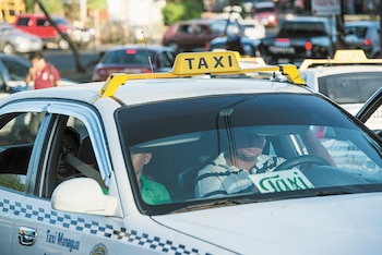 El régimen de Nicaragua contempla renovar la flota de taxis con vehículos chinos mediante un pago diario de entre cinco y seis dólares. (FOTO: LA PRENSA/Lissa Villagra)