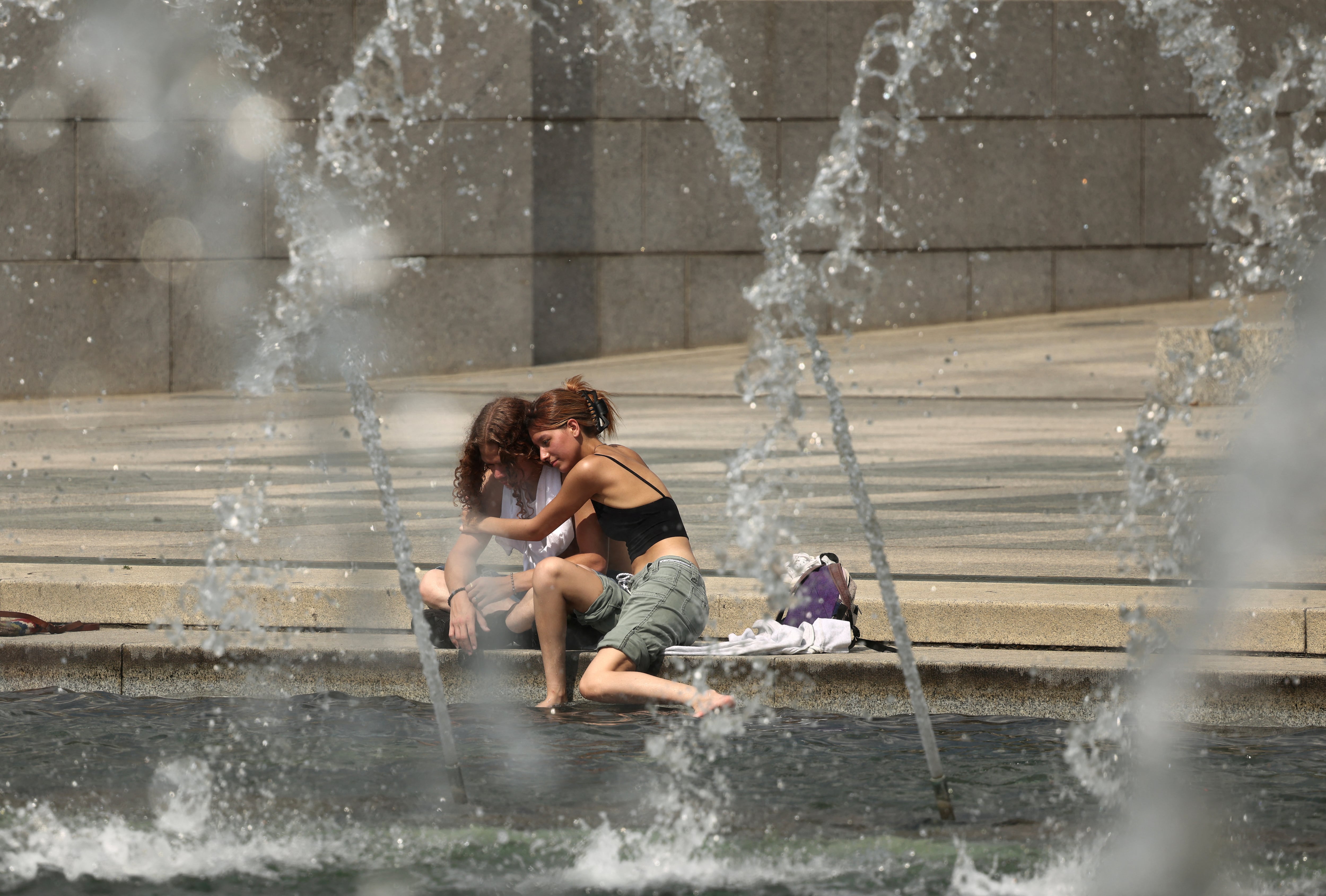 La cúpula de calor sobre Washington DC mantendrá máximas de hasta 40°C y elevará el índice de calor hasta 44°C en los días previos al 4 de julio. (REUTERS/Kevin Lamarque)