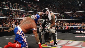 Penta Zero Miedo supera a Rey Mysterio en París y consolida su reinado como Campeón Intercontinental de WWE