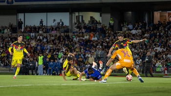 André Jardine señala al VAR