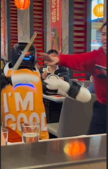 En un video viral, un