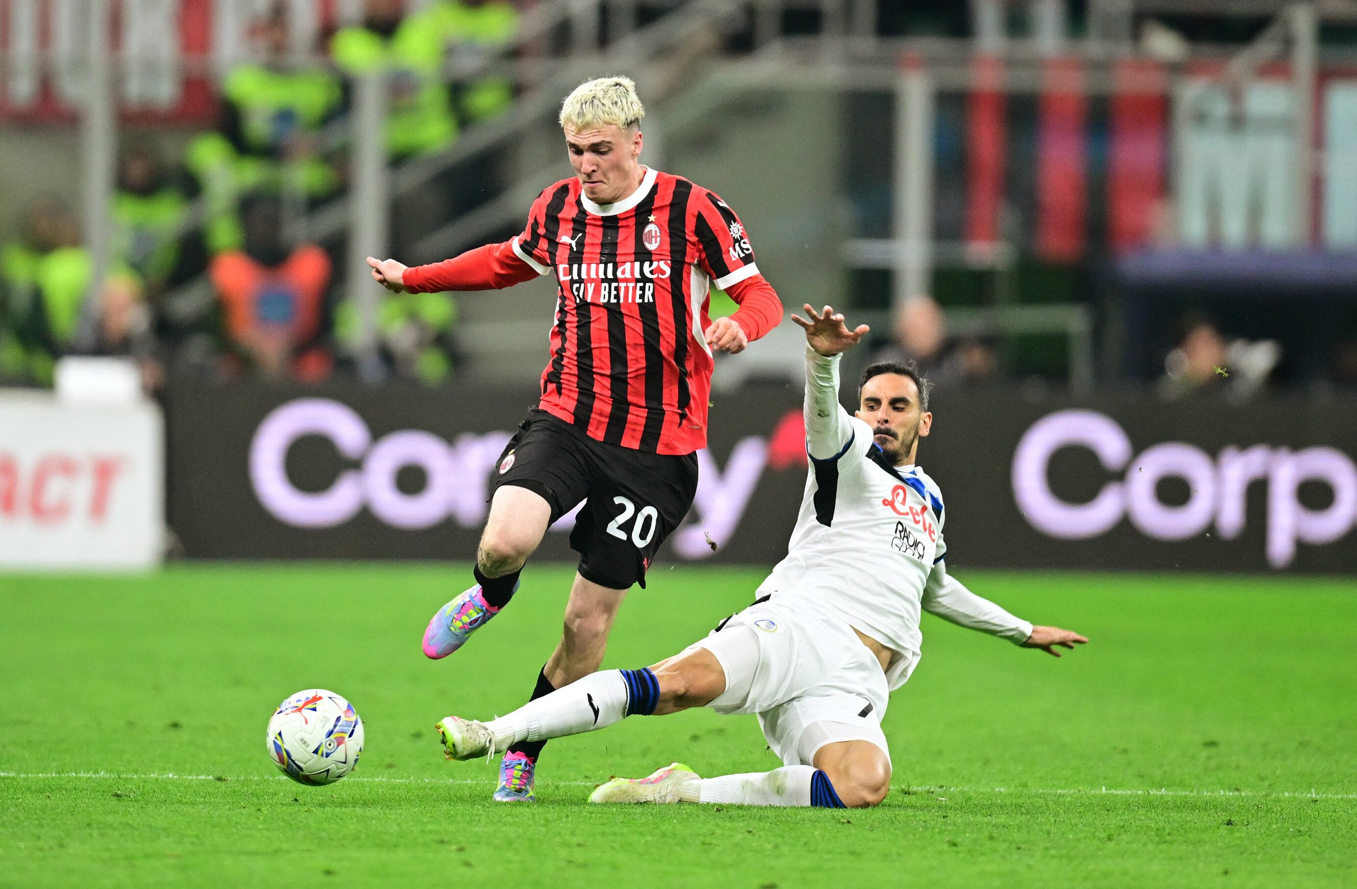 Antes de recalar en el Bournemouth y de integrar las inferiores del Real Madrid, Álex Jiménez irrumpió en la elite del fútbol con el Milan de Italia (REUTERS/Daniele Mascolo)