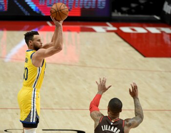Stephen Curry contra Damian Lillard,