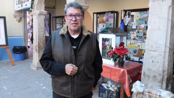 El morenista apareció en su