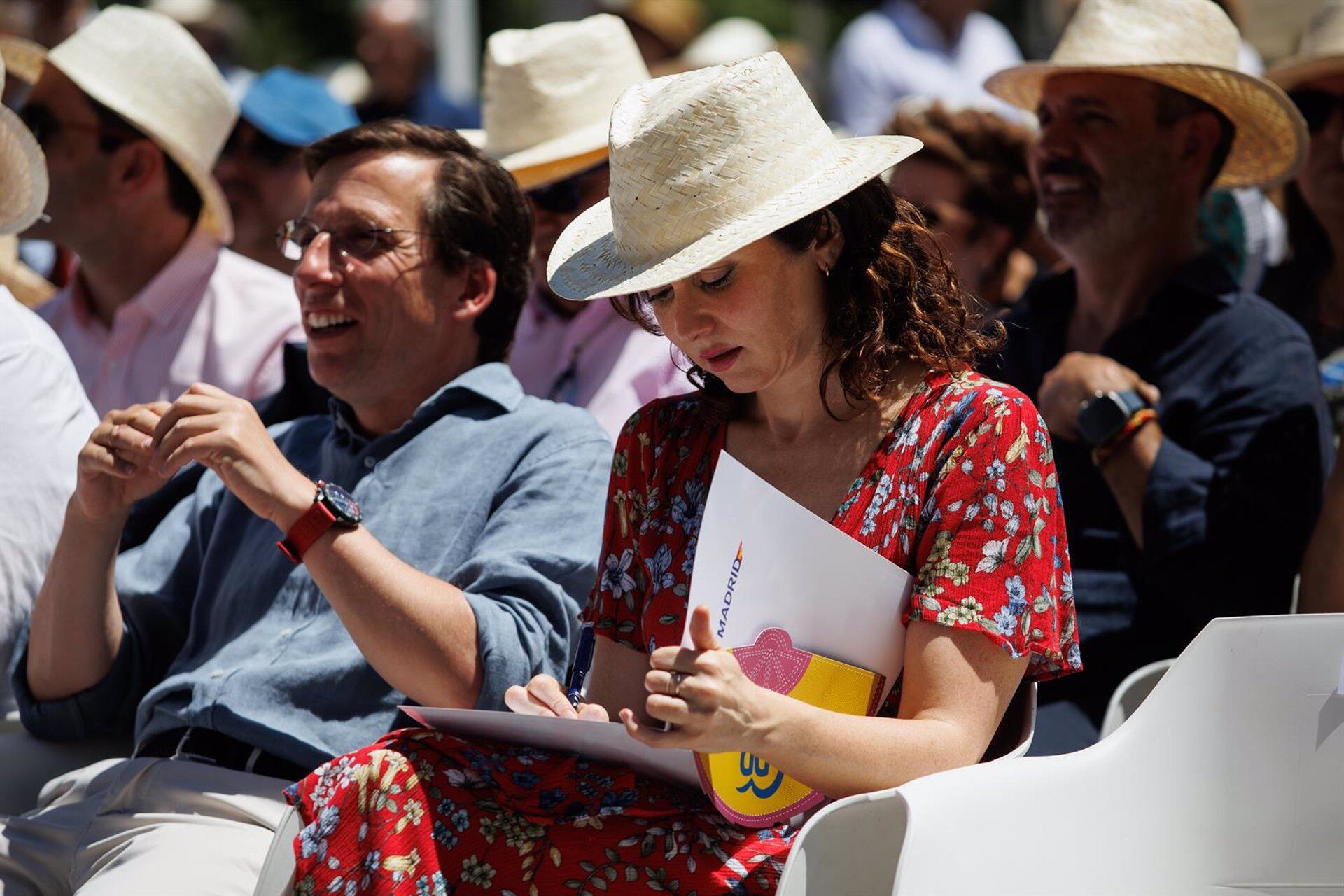 José Luis Martínez-Almeida e Isabel Díaz Ayuso. (Alejandro Martínez Vélez/Europa Press)