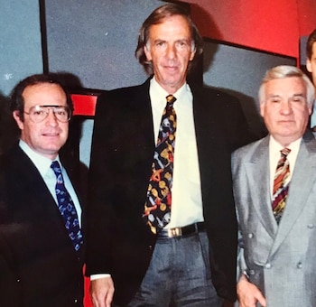 Joserra se acercó a él