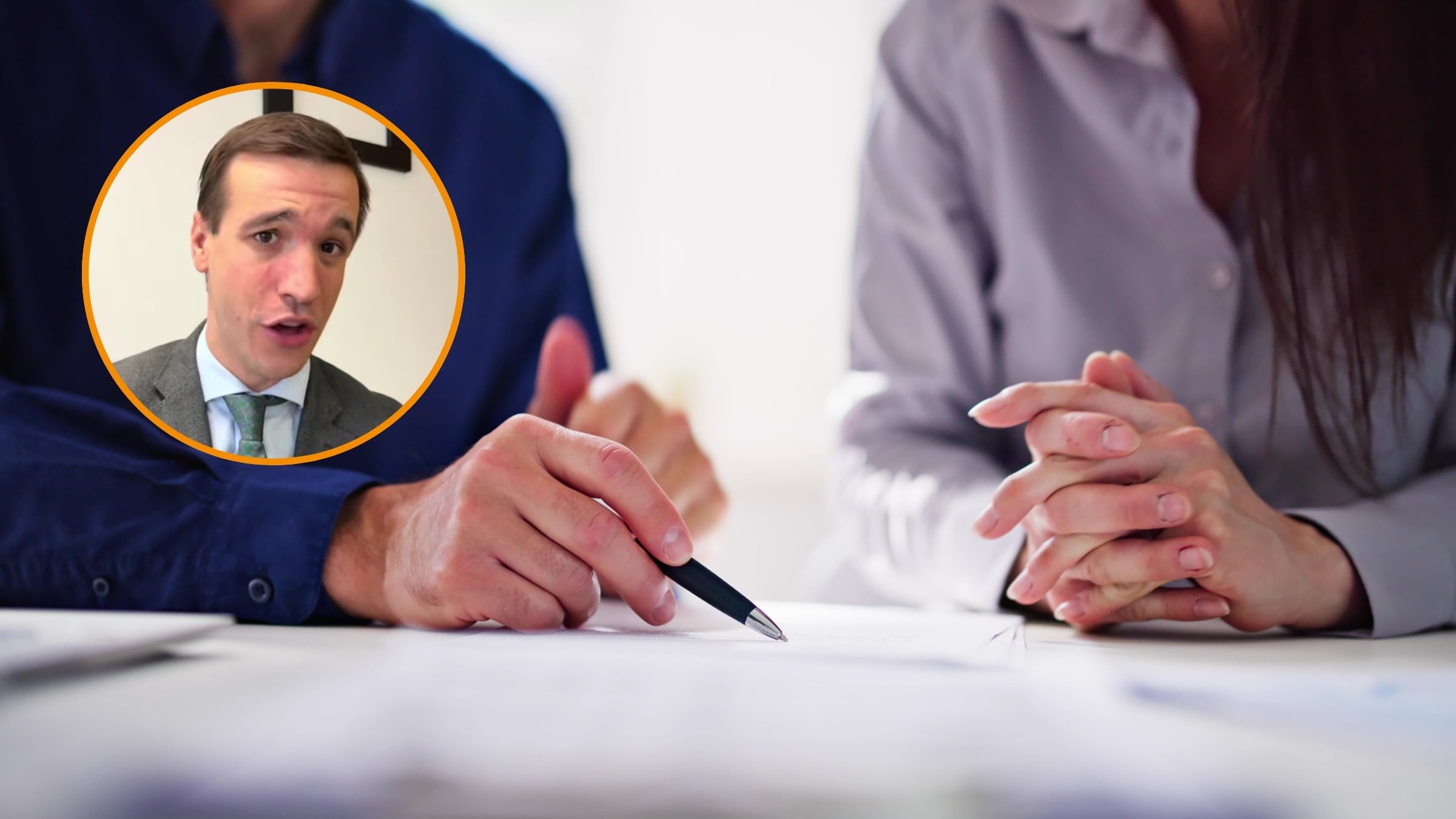 Juanma Lorente, abogado: “Hay muchas empresas que utilizan mal el contrato fijo discontinuo”. (Montaje Infobae España con imágenes de Canva y TikTok)