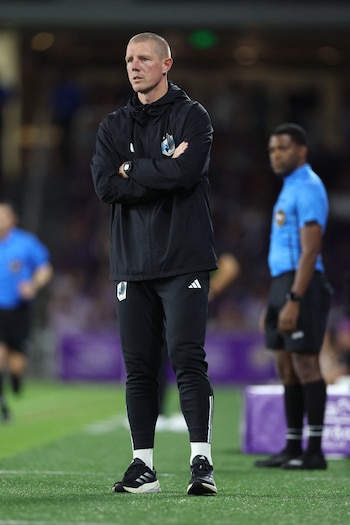 Cameron Knowles, técnico del Minnesota