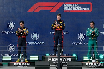 Verstappen, Pérez y Alonso lideran