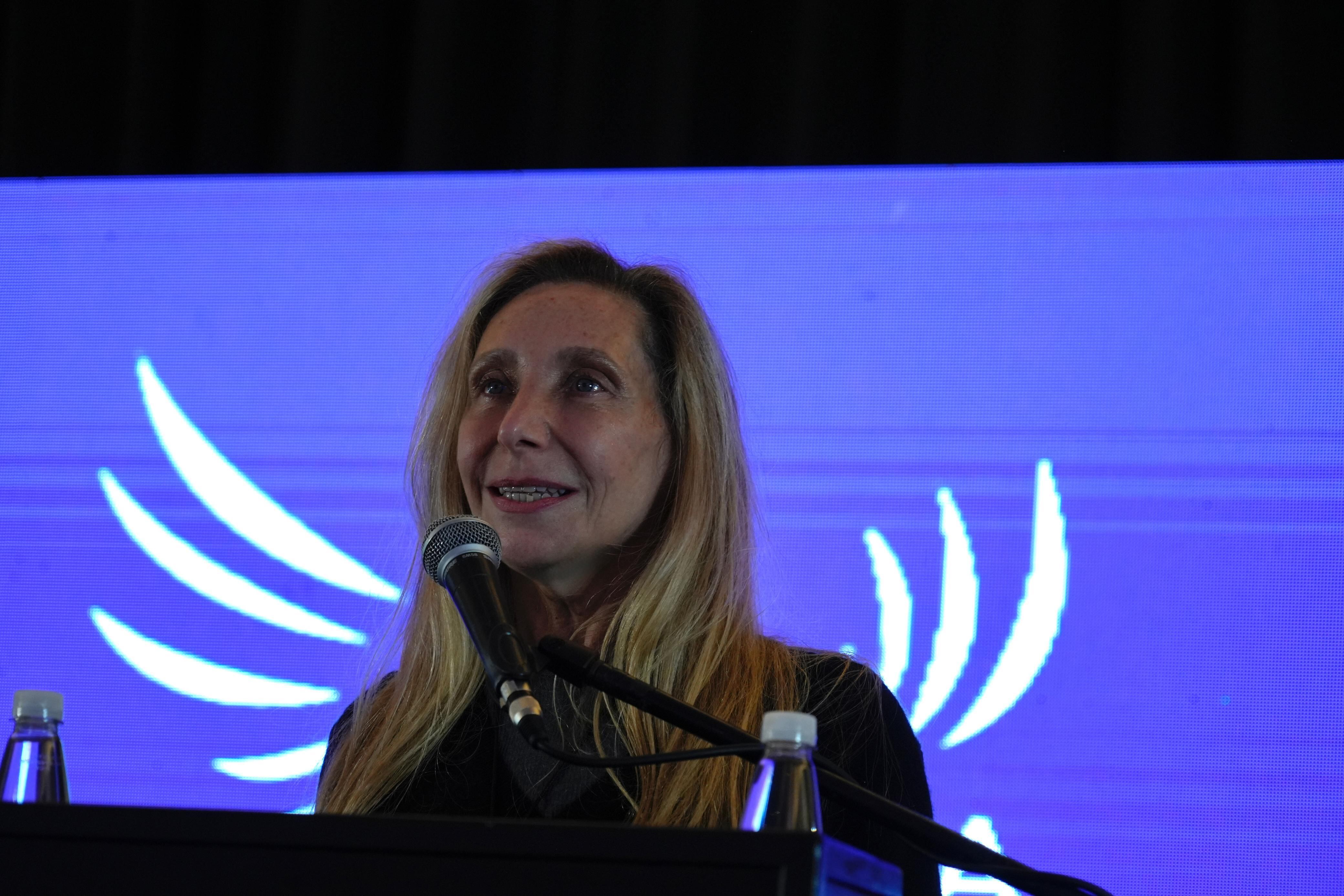 La secretaria general de la Presidencia fue la oradora central del evento