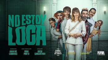 Cartel publicitario con el título No estoy loca en letras verdes y varios actores posando en fila sobre un fondo verde