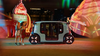 Amazon desafía a Tesla: luz verde para circular 2.500 robotaxis Zoox al año
