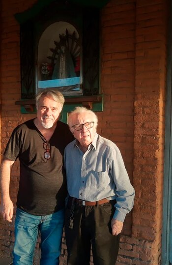 González, con su hijo Eduardo