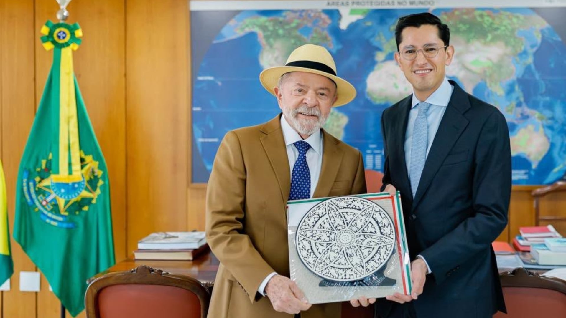 Reunión entre Lula da Silva y Roberto Velasco donde abordaron cooperación entre Pemex y Petrobras. (Foto: x/@r_velascoa)