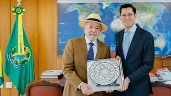 Reunión entre Lula da Silva y Roberto Velasco donde abordaron cooperación entre Pemex y Petrobras. (Foto: x/@r_velascoa)