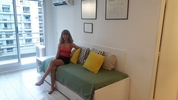 Es una vivienda minimalista en