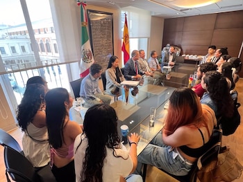 La asistencia consular protege a