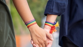 Personas LGBTQ+ menos propensas a ser examinadas para detectar algunos cánceres comunes