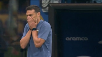 La reacción de Lionel Scaloni ante el gol de Enzo Fernández que le dio la clasificación a la selección argentina ante Egipto