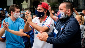 Muchos simpatizantes fueron con tapabocas