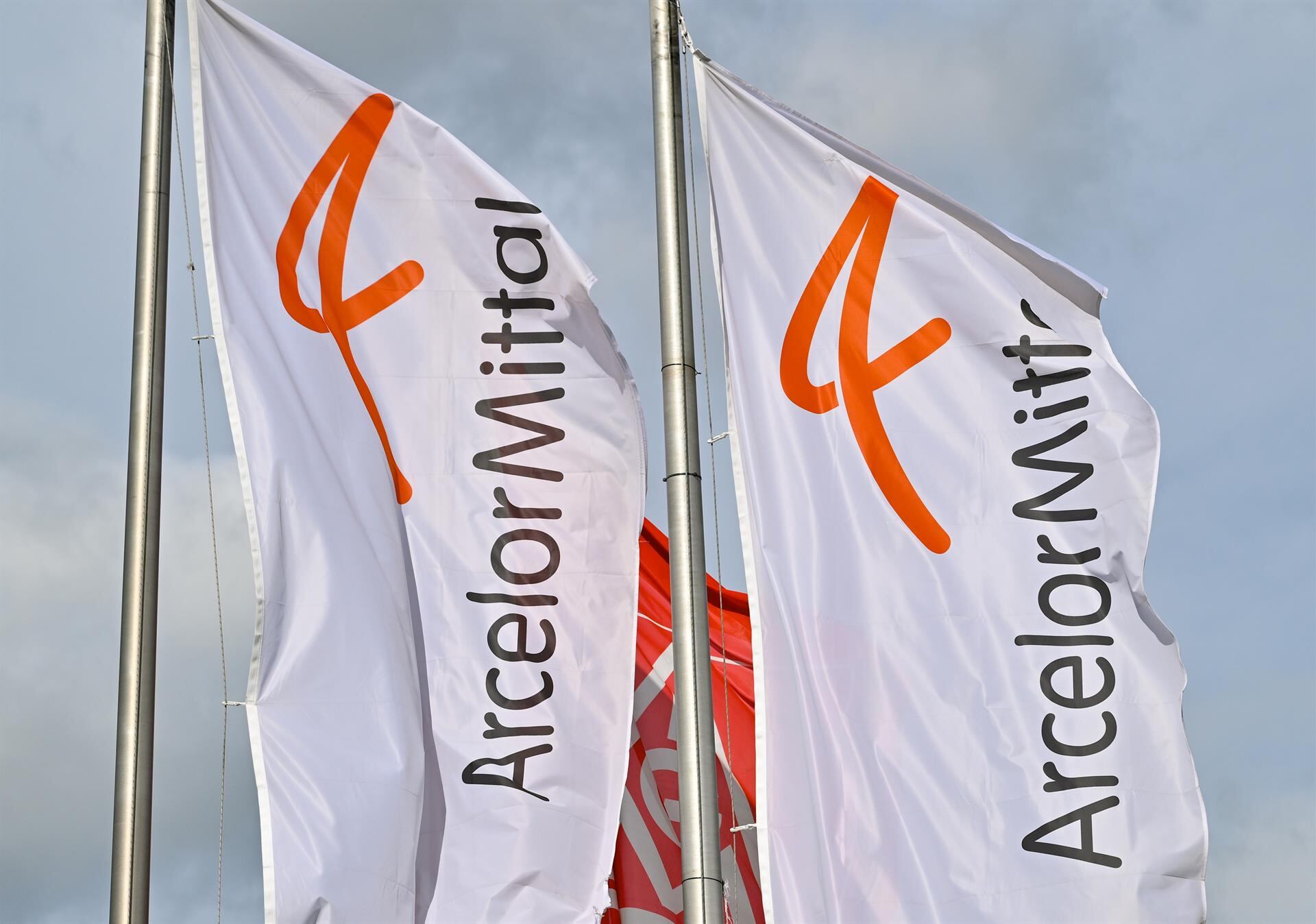 ArcelorMittal gana un 72% más hasta septiembre y se declara «optimista» de cara a 2026
