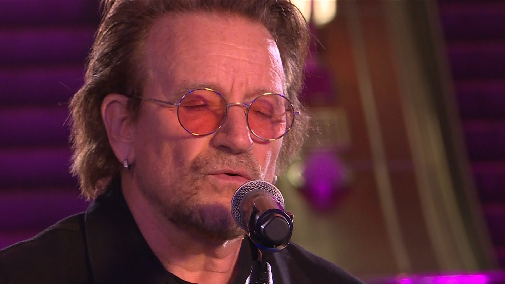 La letra de “One” refleja emociones de resentimiento, dependencia y unidad, presentes tanto en la banda como en la Berlín de 1991 (AFP)