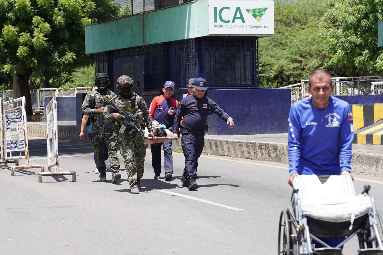 A pesar del cierre de frontera, se permitió el cruce fronterizo de una mujer mayor que se encontraba en estado crítico de salud - crédito Ejército