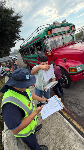 El accidente en Villa Canales del 31 de marzo reveló falsedad documental en los certificados de funcionalidad de buses extraurbanos. (Foto cortesía Dirección General de Transportes)