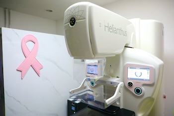 El mamógrafo de radiología digital directa permite visualizar imágenes en tiempo real y mejora la atención integral./(Periódico El Plural)