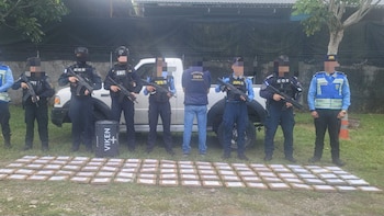 Honduras: Decomisan 90 kilos de supuesta cocaína ocultos en un vehículo en Cortés
