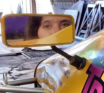 Sobre un auto de carrera.