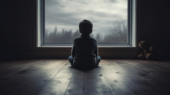 El Salvador: 4 de cada 10 niños crecen sin alguno de sus padres según informe del Banco Central de Reserva