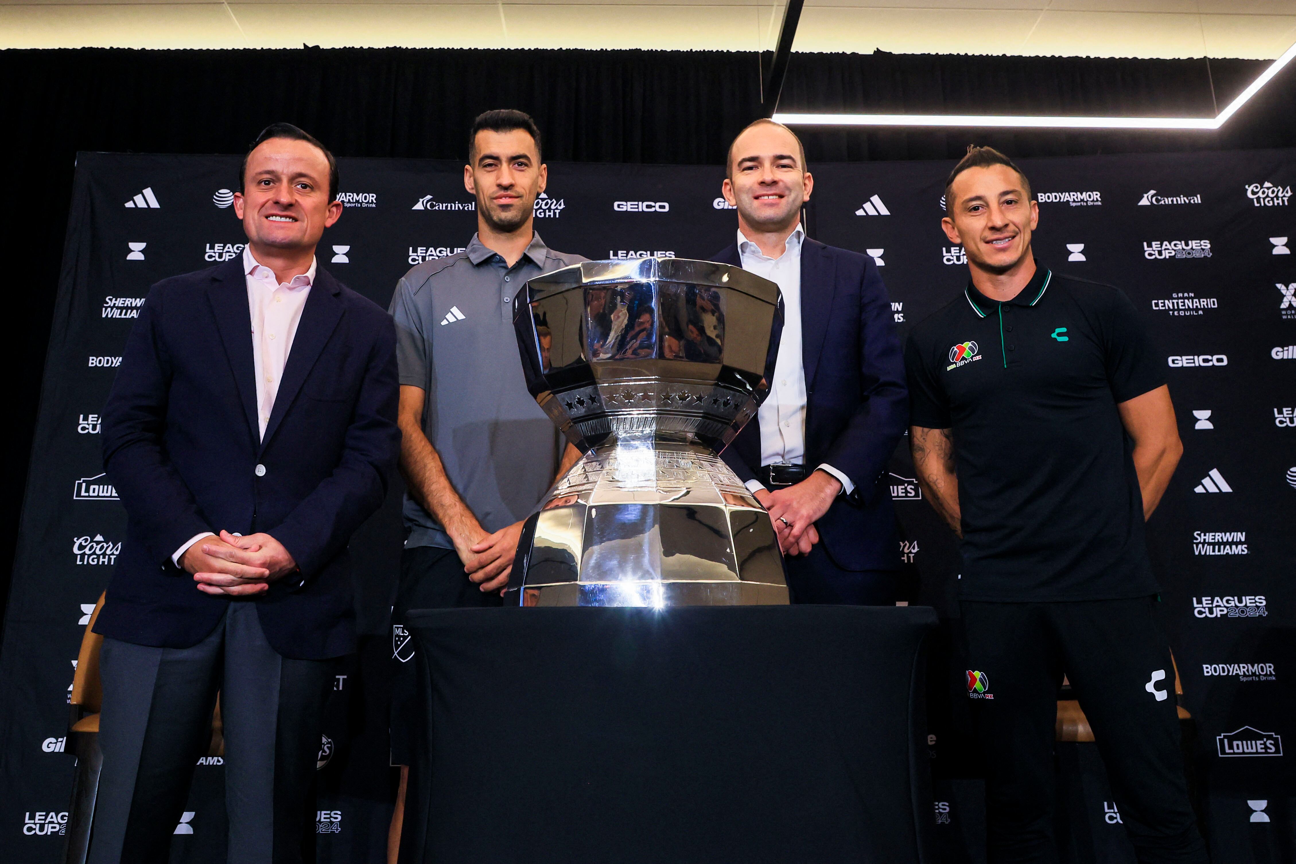 Mikel Arriola es licenciado en derecho (Katie Stratman-USA TODAY Sports)