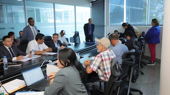 Gremios de productores y autoridades