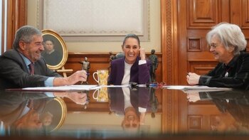 Sheinbaum informó que habló por