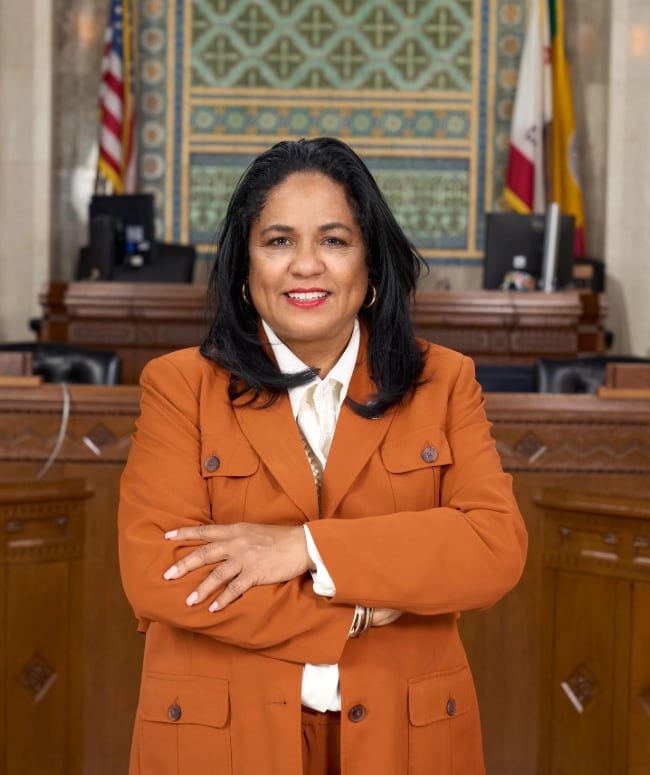 Heather Hutt llevó el tema al Concejo Municipal con el argumento de que la exposición juvenil exige una respuesta local inmediata (City of Los Angeles)