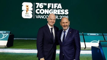 Rafael Louzán se reúne con Gianni Infantino