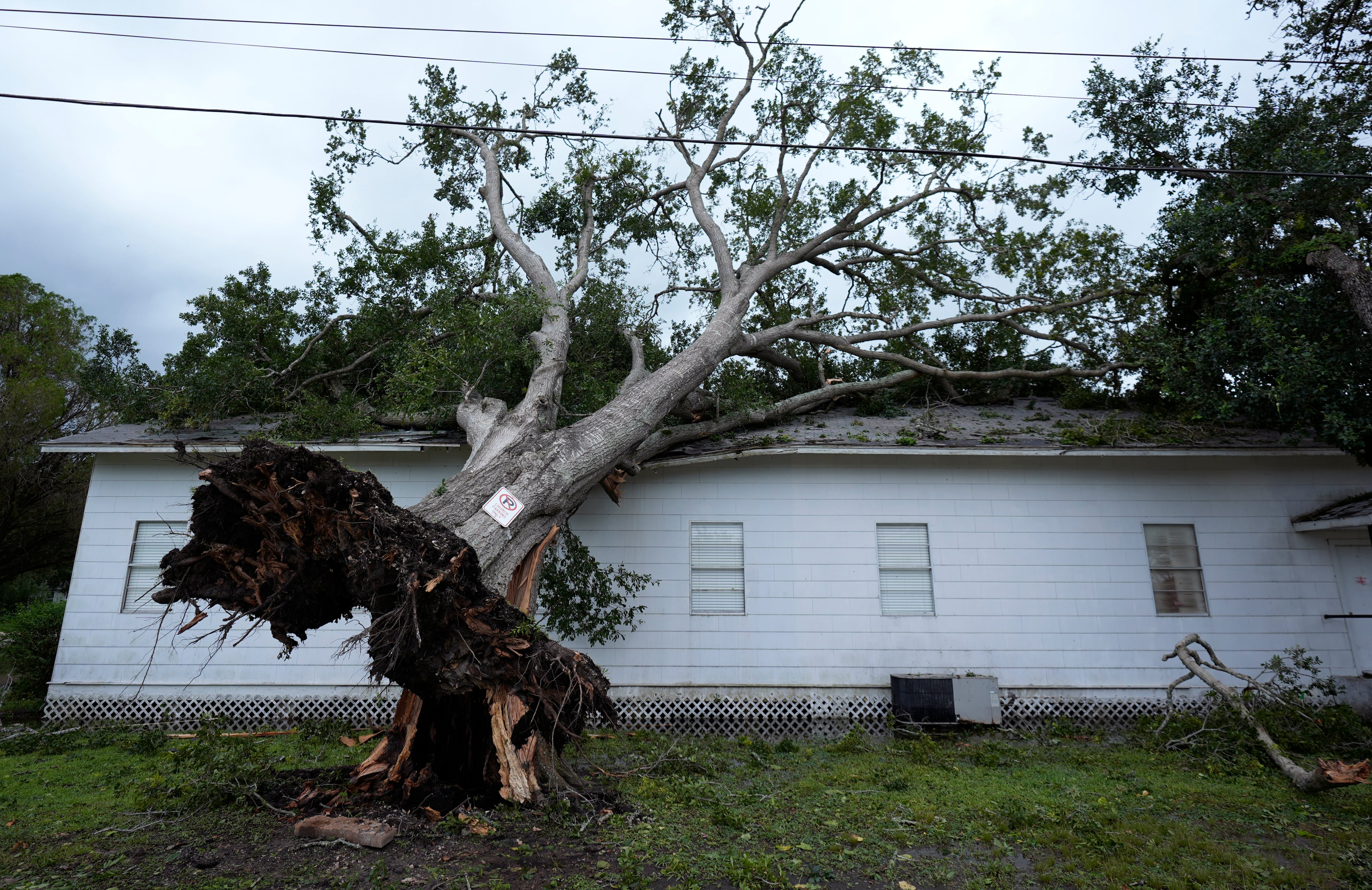 El fenómeno de El Niño limitará la formación de huracanes en el Atlántico, pero no elimina la amenaza para las zonas costeras de alto riesgo de Estados Unidos. (AP Foto/Eric Gay)